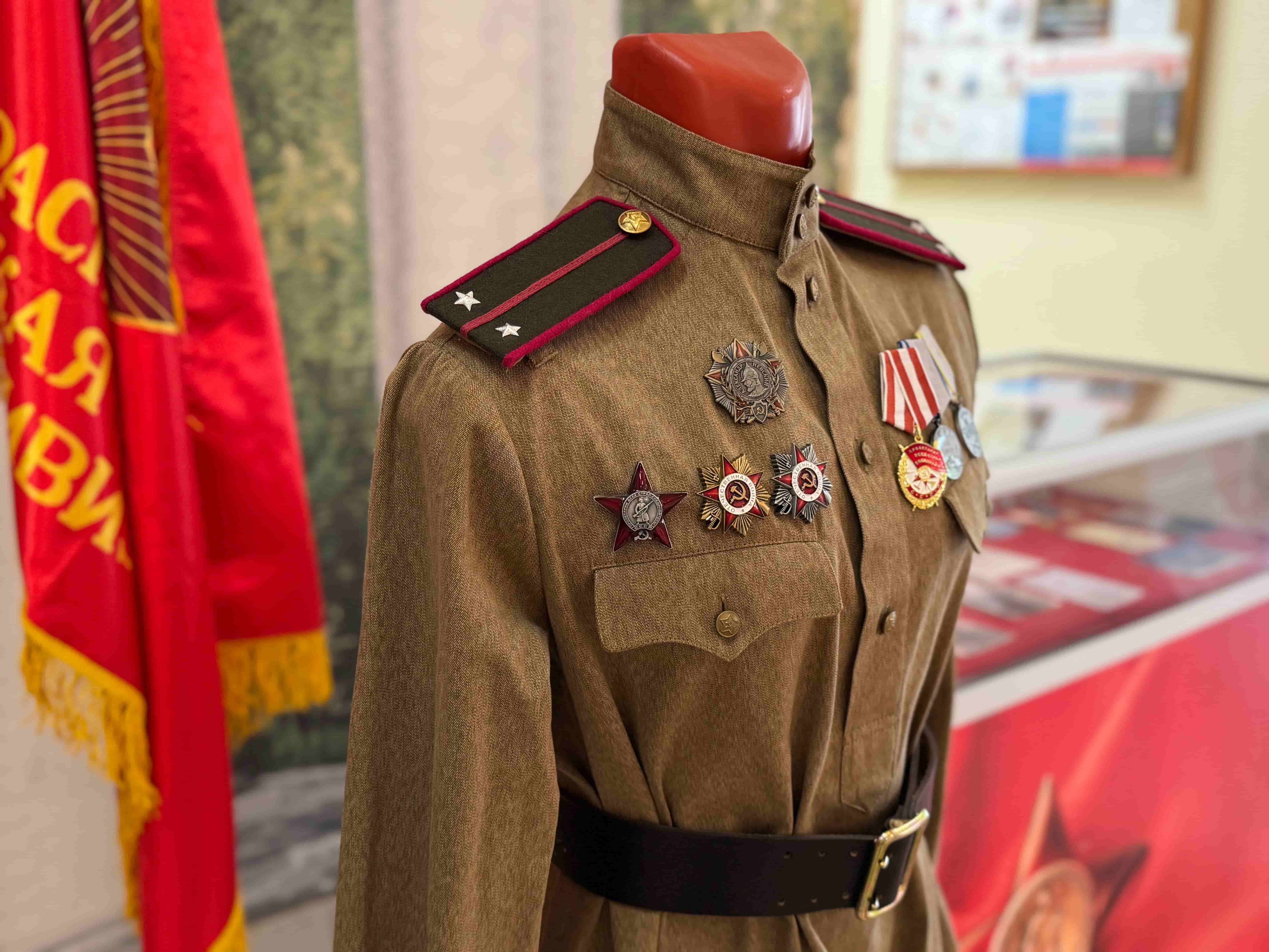 В Университете Вернадского открылась выставка, посвящённая боевому пути 217-й Унечской стрелковой дивизии